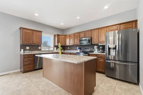 2705 44th ST, Marion, IA 52302