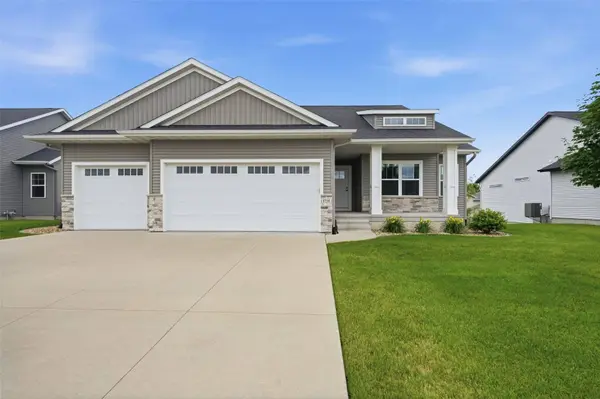 1735 Cottage Ridge DR, Marion, IA 52302