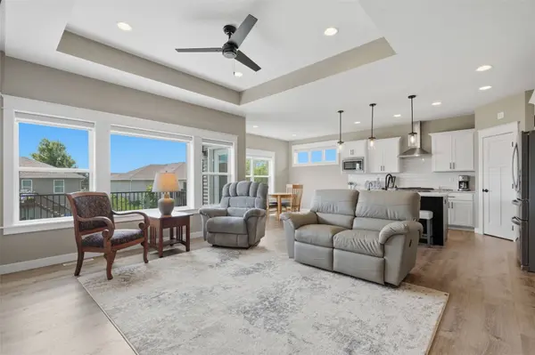 1735 Cottage Ridge DR, Marion, IA 52302