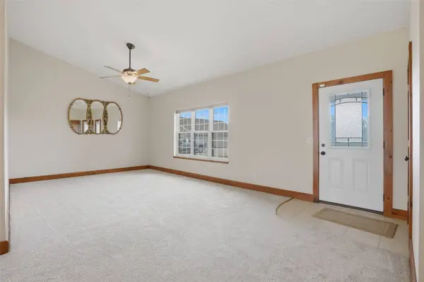 3451 Pleasant Creek RD, Palo, IA 52324