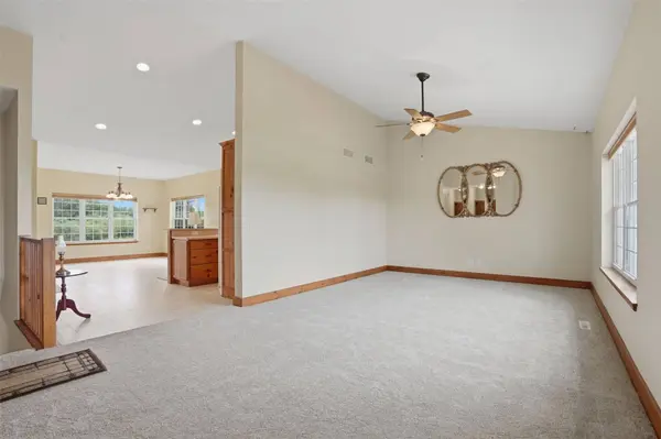 3451 Pleasant Creek RD, Palo, IA 52324