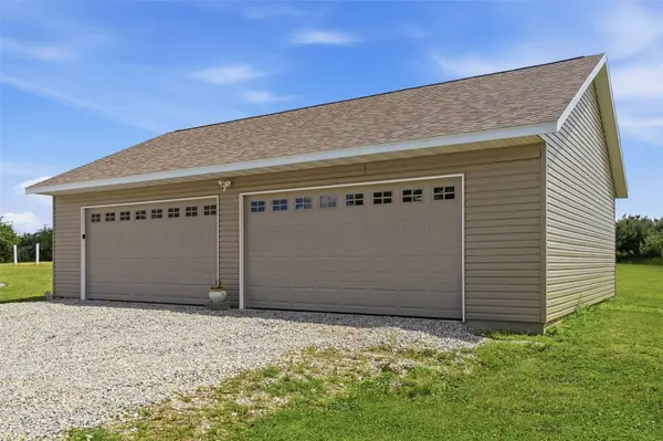 3451 Pleasant Creek RD, Palo, IA 52324