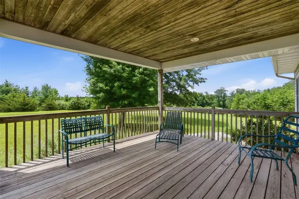 3451 Pleasant Creek RD, Palo, IA 52324