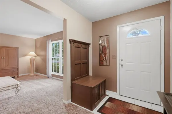 3911 Blue Mound DR NE, Cedar Rapids, IA 52402