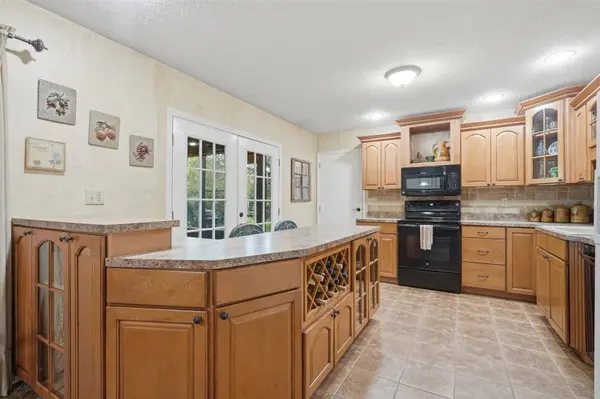 3911 Blue Mound DR NE, Cedar Rapids, IA 52402