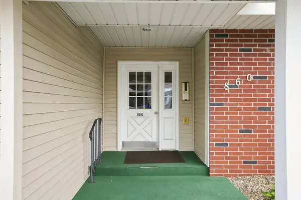 860 Edward CT SE #105, Cedar Rapids, IA 52403
