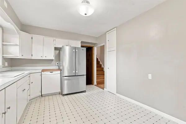 1527 29th ST NE, Cedar Rapids, IA 52402