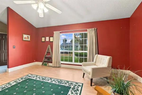 3720 Blue Mound DR NE, Cedar Rapids, IA 52402