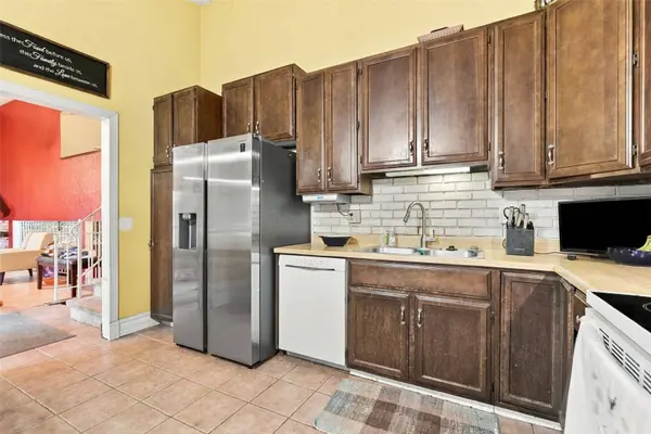 3720 Blue Mound DR NE, Cedar Rapids, IA 52402