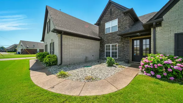 Atoka, TN 38004-7921,235 Hawthorn Ln