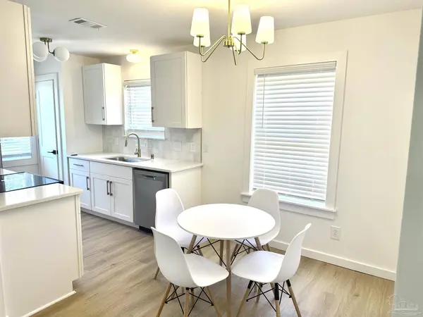3962 Elmcrest Dr, Pensacola, FL 32504