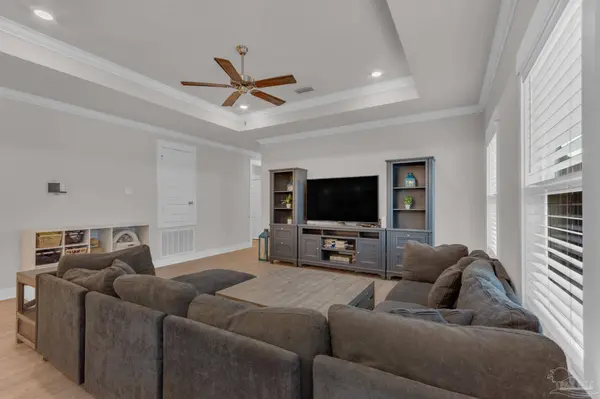 7057 Whitetail Run Dr, Pensacola, FL 32526