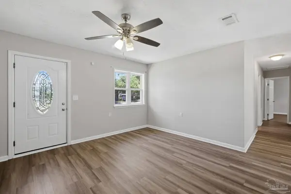 8140 House St, Pensacola, FL 32534