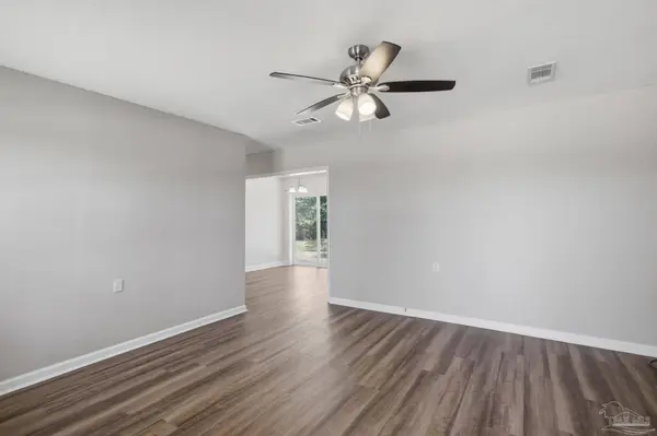 8140 House St, Pensacola, FL 32534