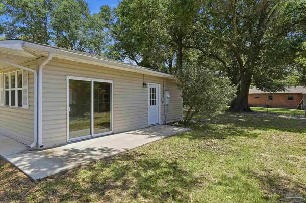 8140 House St, Pensacola, FL 32534