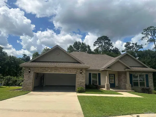 2849 Avalon St, Cantonment, FL 32533