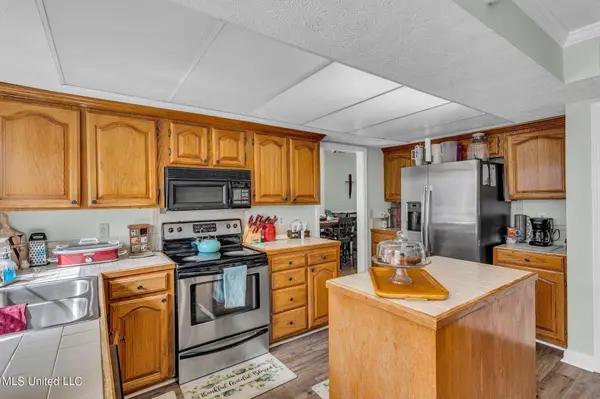 3016 E Fairway Drive, Brandon, MS 39047