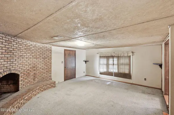 3887 Forest Hill Road, Jackson, MS 39212