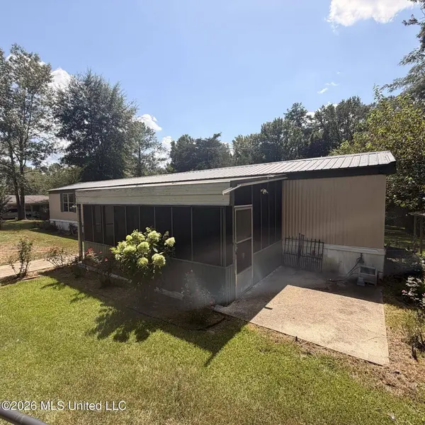 13 Douglas Circle, Sontag, MS 39665