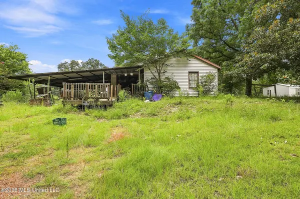 516 Graball Freerun Road, Yazoo City, MS 39194