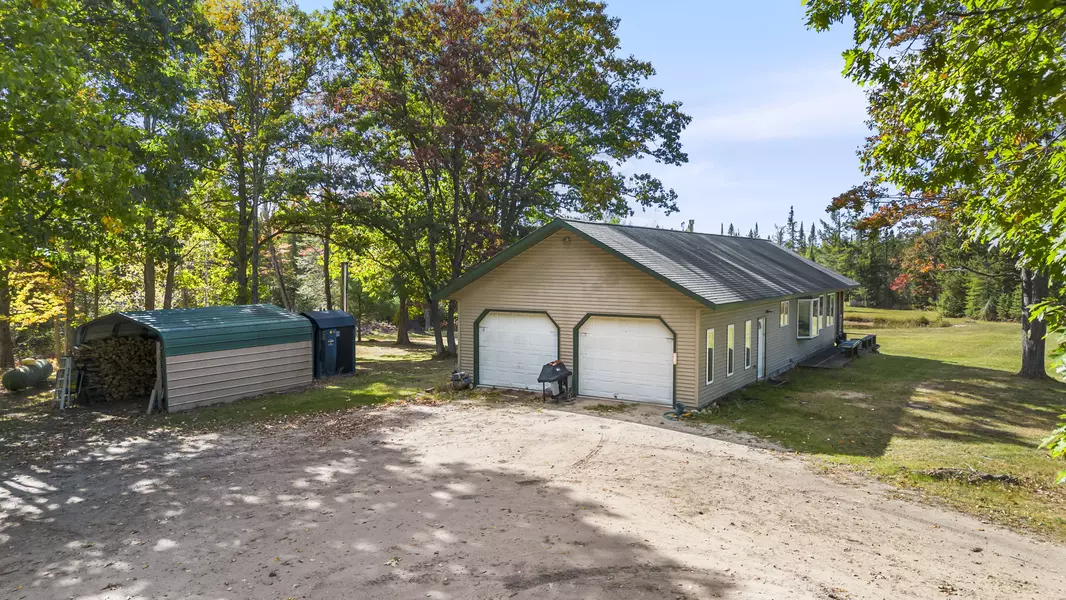 16701 Roth Rd, Atlanta, MI 49709-8602