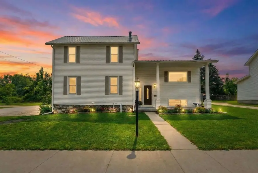 260 Duncan Ave, Cheboygan, MI 49721-1314