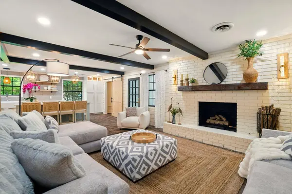 Explore Columbia MS homes for sale like 1704 Ridgewood Dr with Melissa Minuti of Epique Realty. Renovated, spacious, and move-in ready