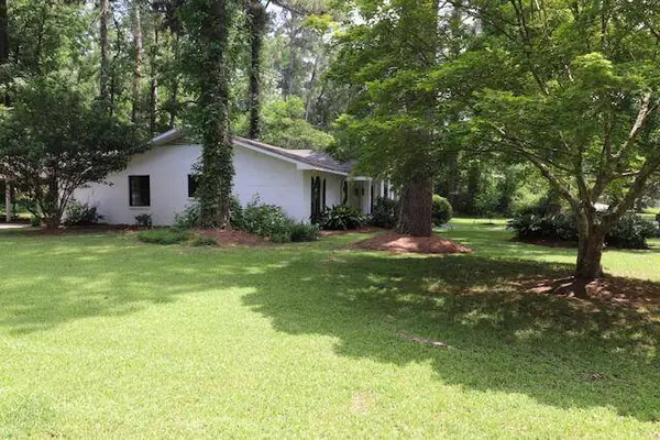 1704 Ridgewood Dr., Columbia, MS 39429