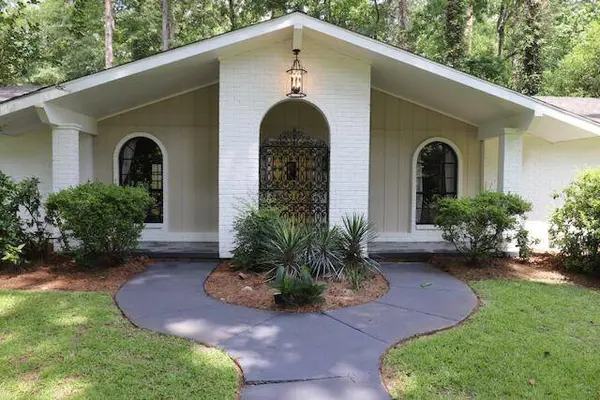 1704 Ridgewood Dr., Columbia, MS 39429