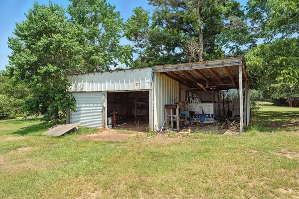 363 McNease Rd, Bassfield, MS 39421