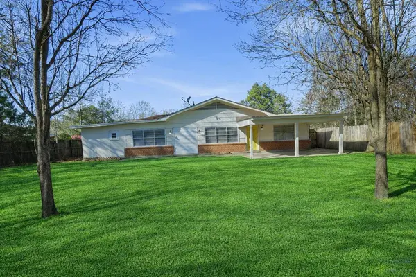 1620 Orchard Dr., Columbia, MS 39429