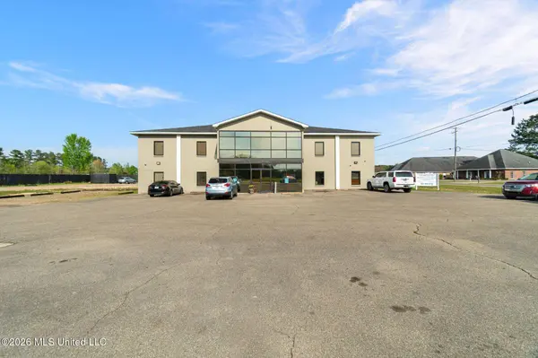 2 W Lakeview Drive #6, Columbia, MS 39429