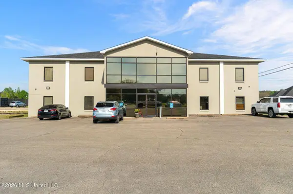 2 W Lakeview Drive #6, Columbia, MS 39429