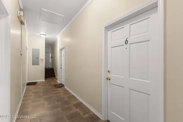 2 W Lakeview Drive #6, Columbia, MS 39429