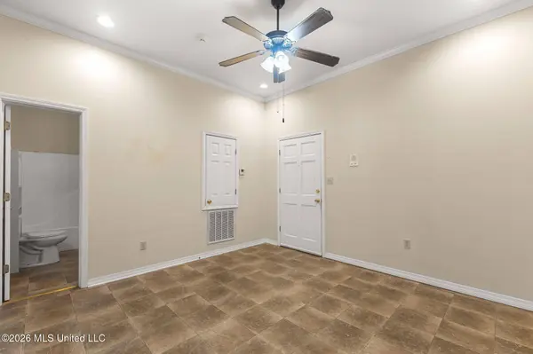2 W Lakeview Drive #6, Columbia, MS 39429