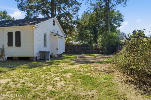 807 Central Avenue, Columbia, MS 39429