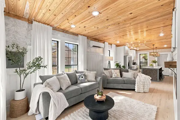 1119 West Ave., Columbia, MS 39429