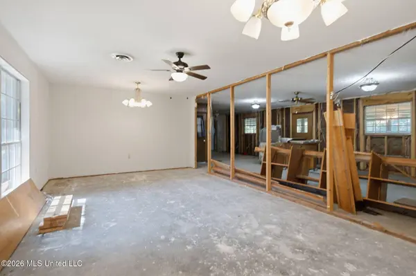 1806 Ridgewood Drive, Columbia, MS 39429