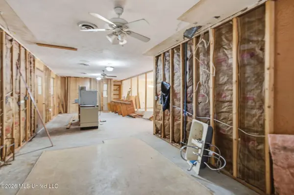 1806 Ridgewood Drive, Columbia, MS 39429