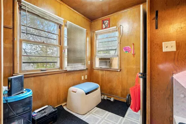 1116 21st AVE SW, Cedar Rapids, IA 52404