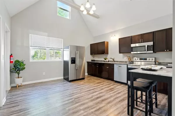 1644 A AVE NE, Cedar Rapids, IA 52402