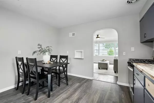 245 8th AVE, Marion, IA 52302