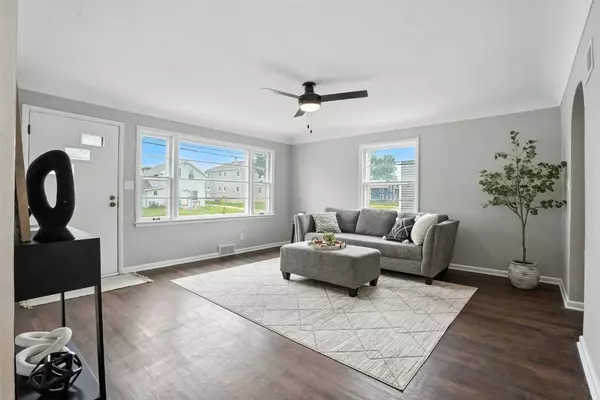 245 8th AVE, Marion, IA 52302