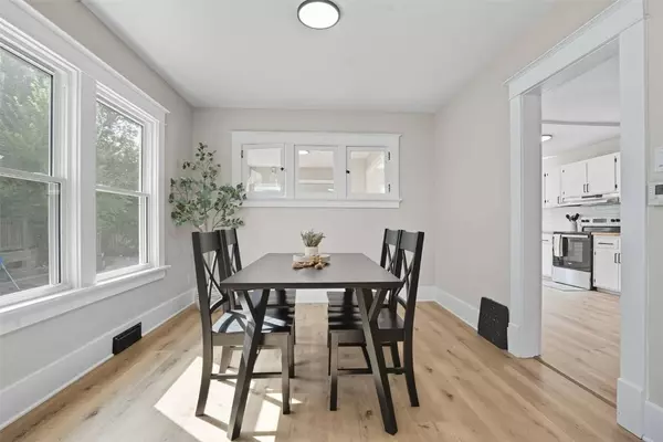 413 34th NE, Cedar Rapids, IA 52402