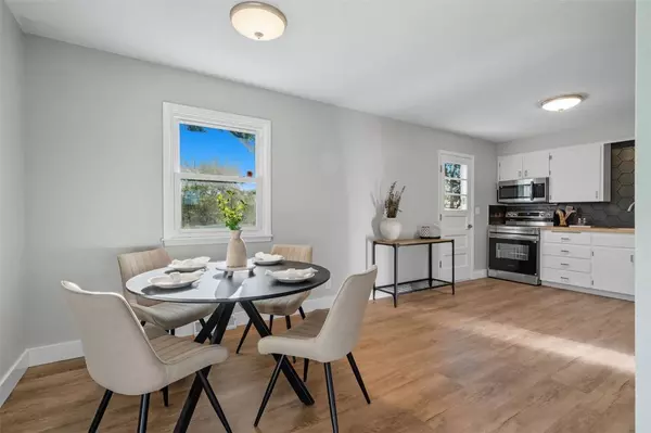 1733 Hillside DR NW, Cedar Rapids, IA 52405