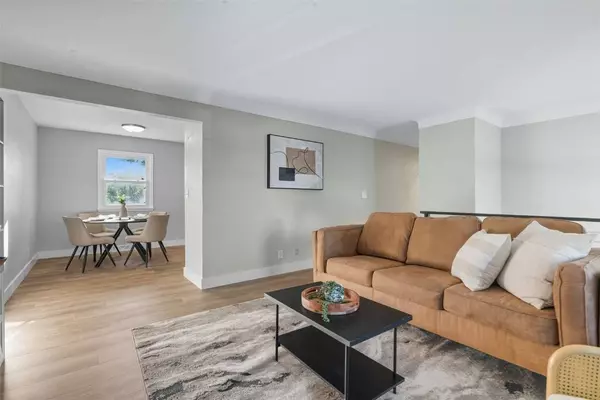 1733 Hillside DR NW, Cedar Rapids, IA 52405