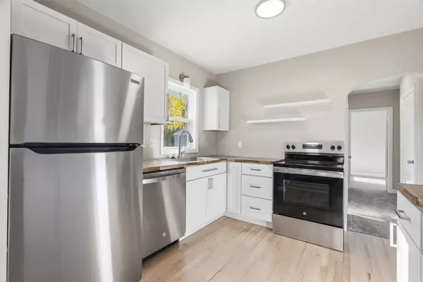 2019 G AVE NE, Cedar Rapids, IA 52402