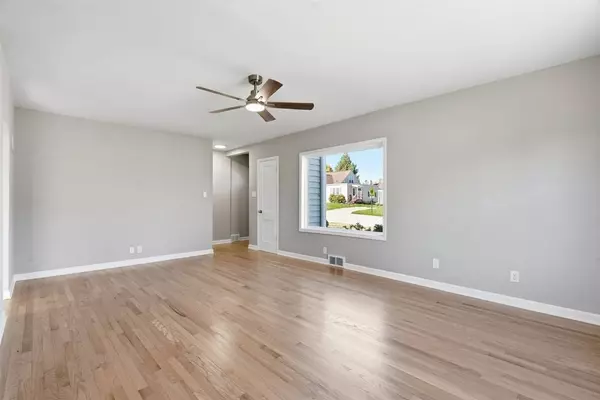 2019 G AVE NE, Cedar Rapids, IA 52402