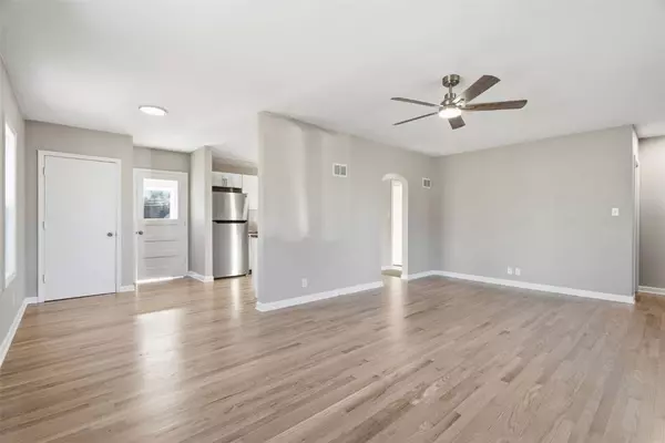 2019 G AVE NE, Cedar Rapids, IA 52402