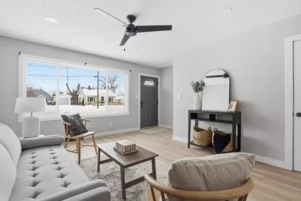 932 22nd AVE SW, Cedar Rapids, IA 52404